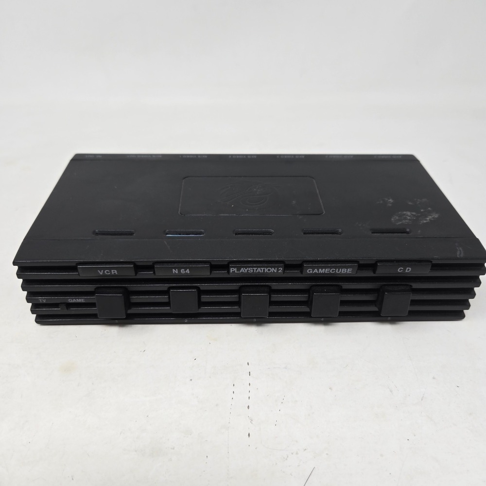 Pelican Universal System Selector Pro AV Switch Box 5-Port RCA S-Video Black